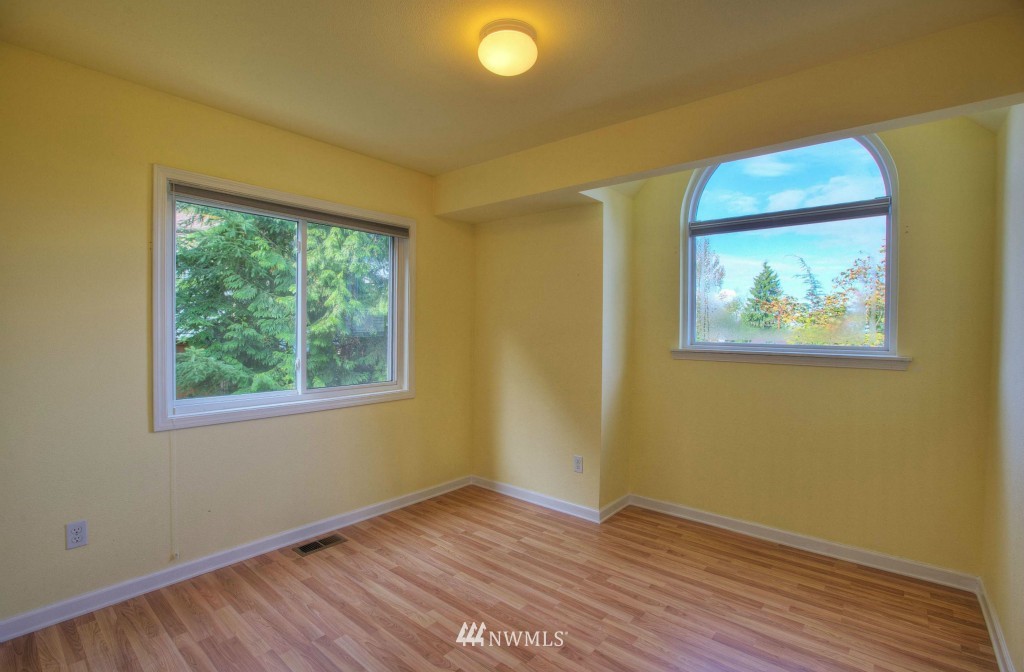 14047 Southeast 159th Place Renton, WA 98058 - Photo 13 of 22 Gallery Image 13