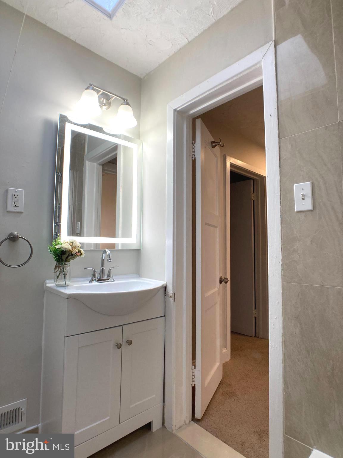 116 Upmanor Road Baltimore, MD 21229 - Photo 18 of 37 Gallery Image 18