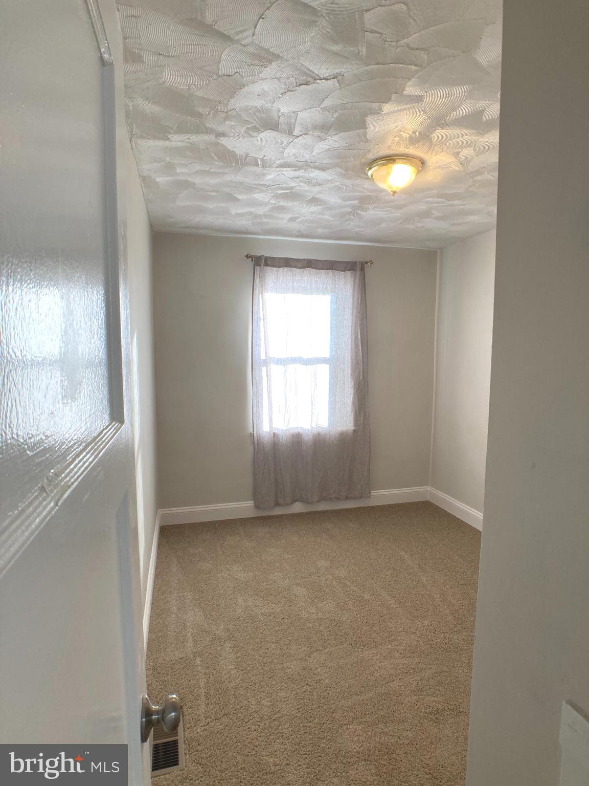 116 Upmanor Road Baltimore, MD 21229 - Photo 20 of 37 Gallery Image 20