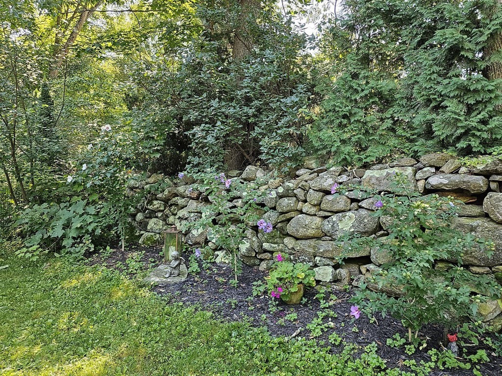 46 Willard Road Sturbridge, MA 01566 - Photo 27 of 37 a view of a lush green field