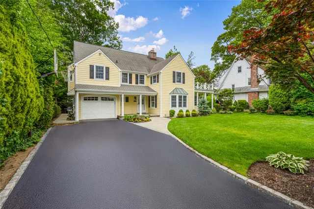 $2,685,000 | 74 Eakins Road, Manhasset, NY 11030