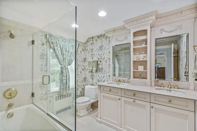 $2,685,000 | 74 Eakins Road, Manhasset, NY 11030