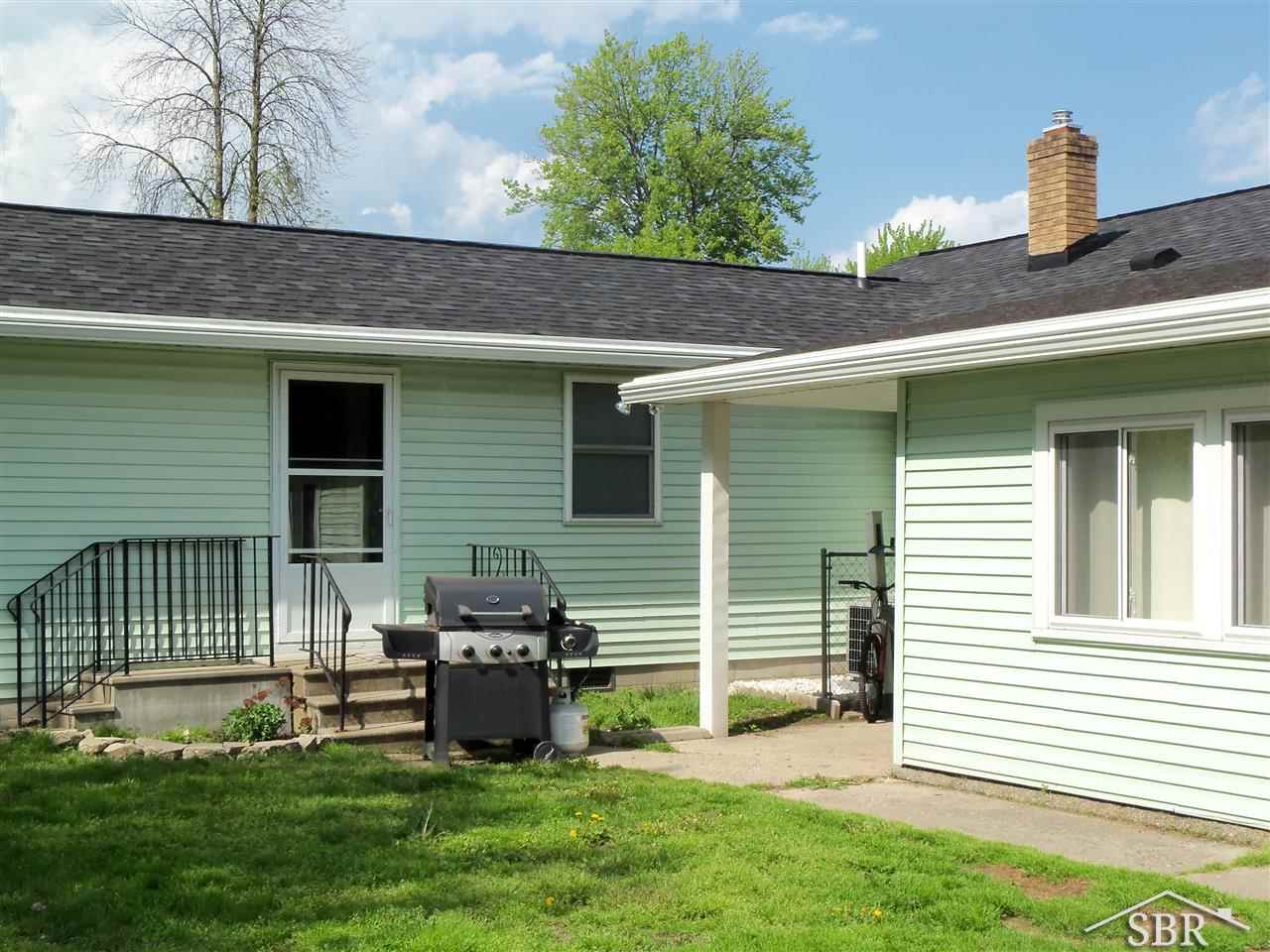 2605 Hospital Road Saginaw, MI 48603 - Photo 9 of 28 31194718-8.JPG