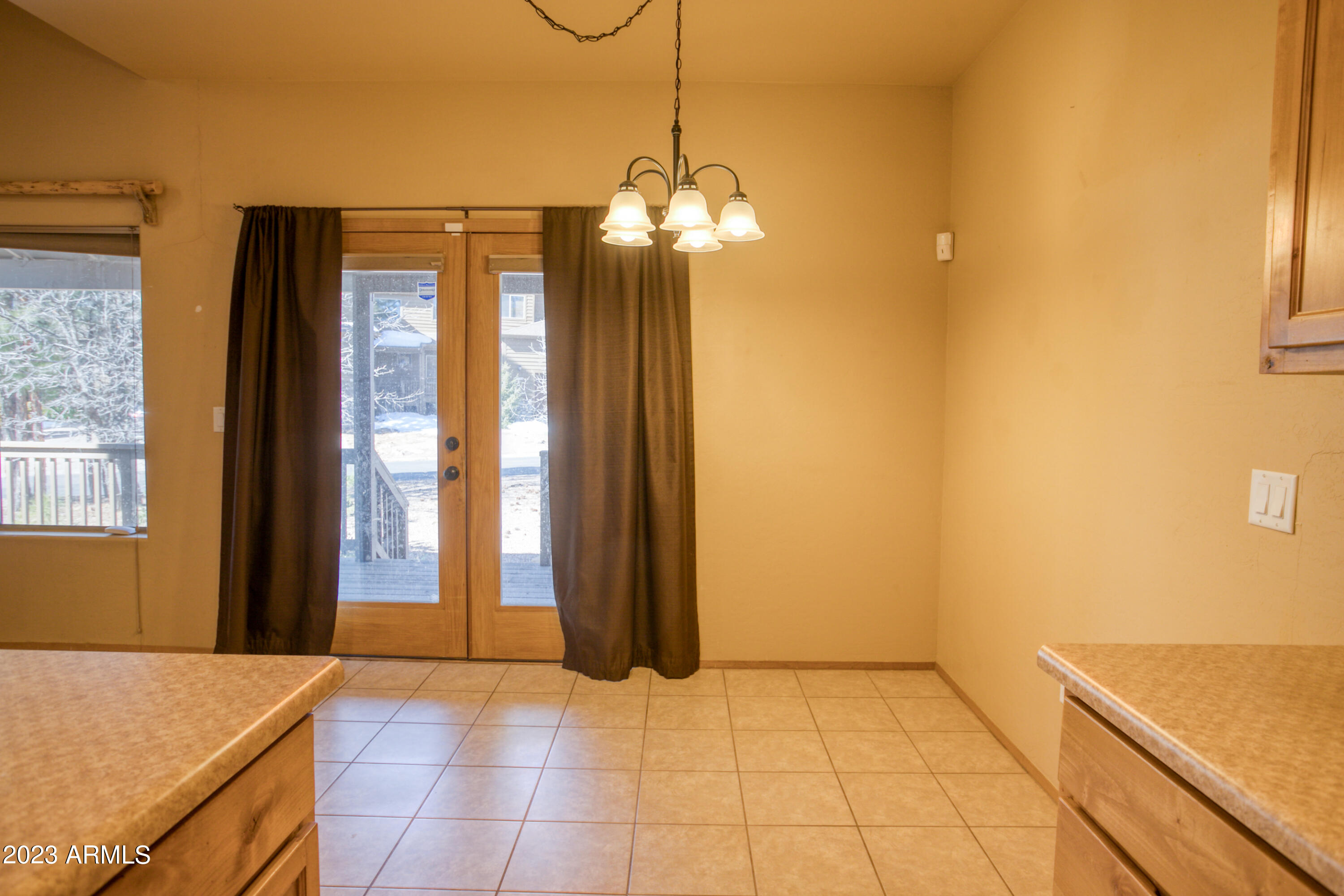 6141 West Starlight Ridge Parkway Lakeside, AZ 85929 - Photo 5 of 23 Eat in kitchen