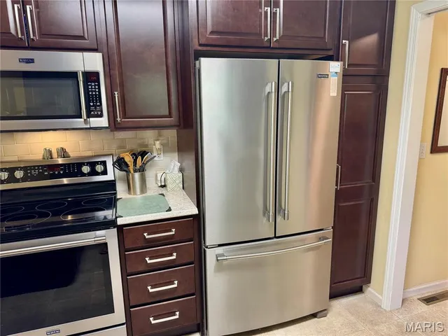 $295,000 | 307 Monticello Place, Edwardsville, IL 62025