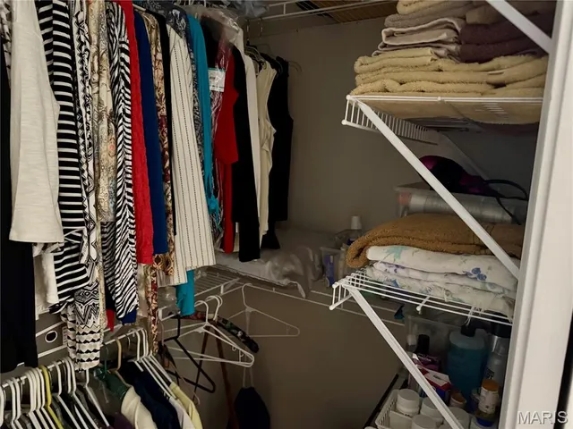 $295,000 | 307 Monticello Place, Edwardsville, IL 62025