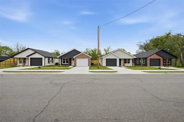 $799,000 | 1004 South 1st Street, Sherman, TX 75090