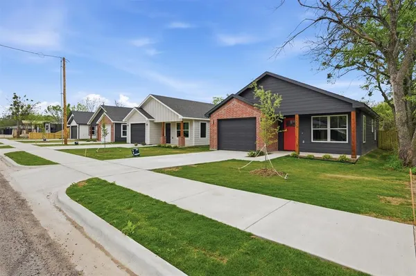 $799,000 | 1004 South 1st Street, Sherman, TX 75090