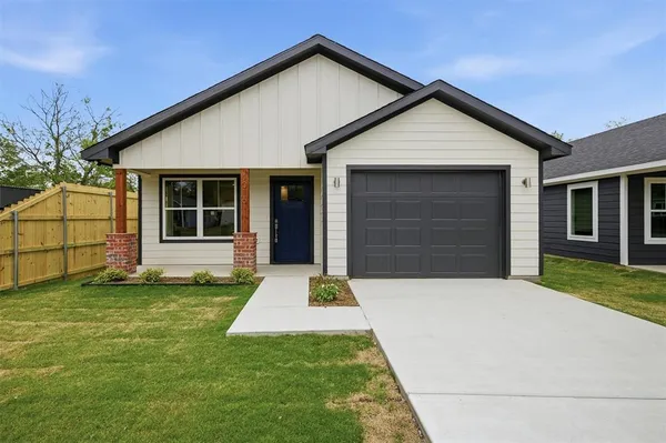 $799,000 | 1004 South 1st Street, Sherman, TX 75090