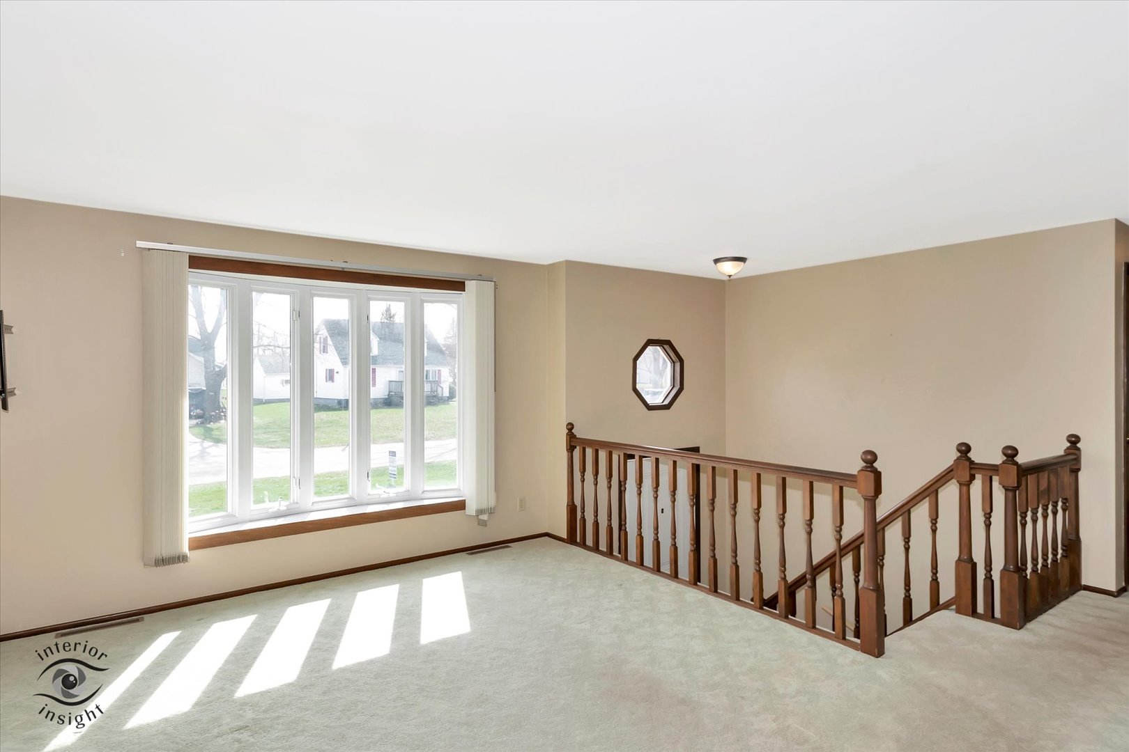 589 South Walnut Street Chebanse, IL 60922 - Photo 4 of 25 a view of a hallway with windows