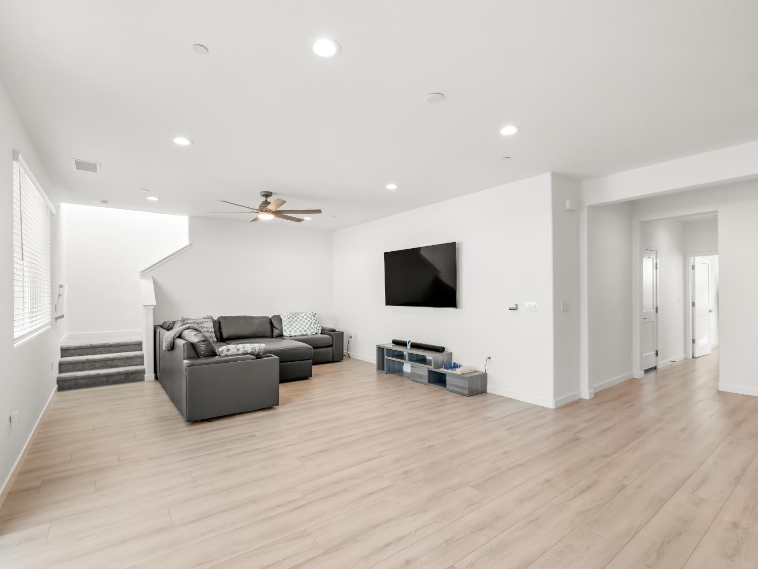 4071 Braden Road Madera, CA 93636 - Photo 4 of 31