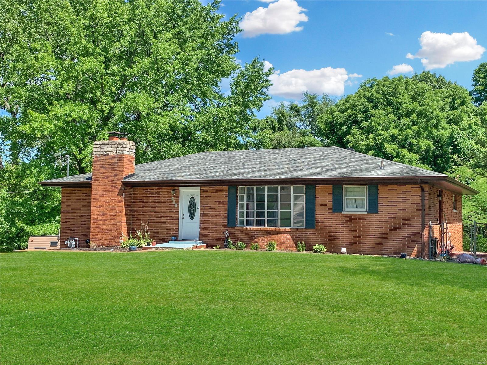 302 Pleasant Ridge Road Fairview Heights, IL 62208 - Photo 1 of 26 Gallery Image 1