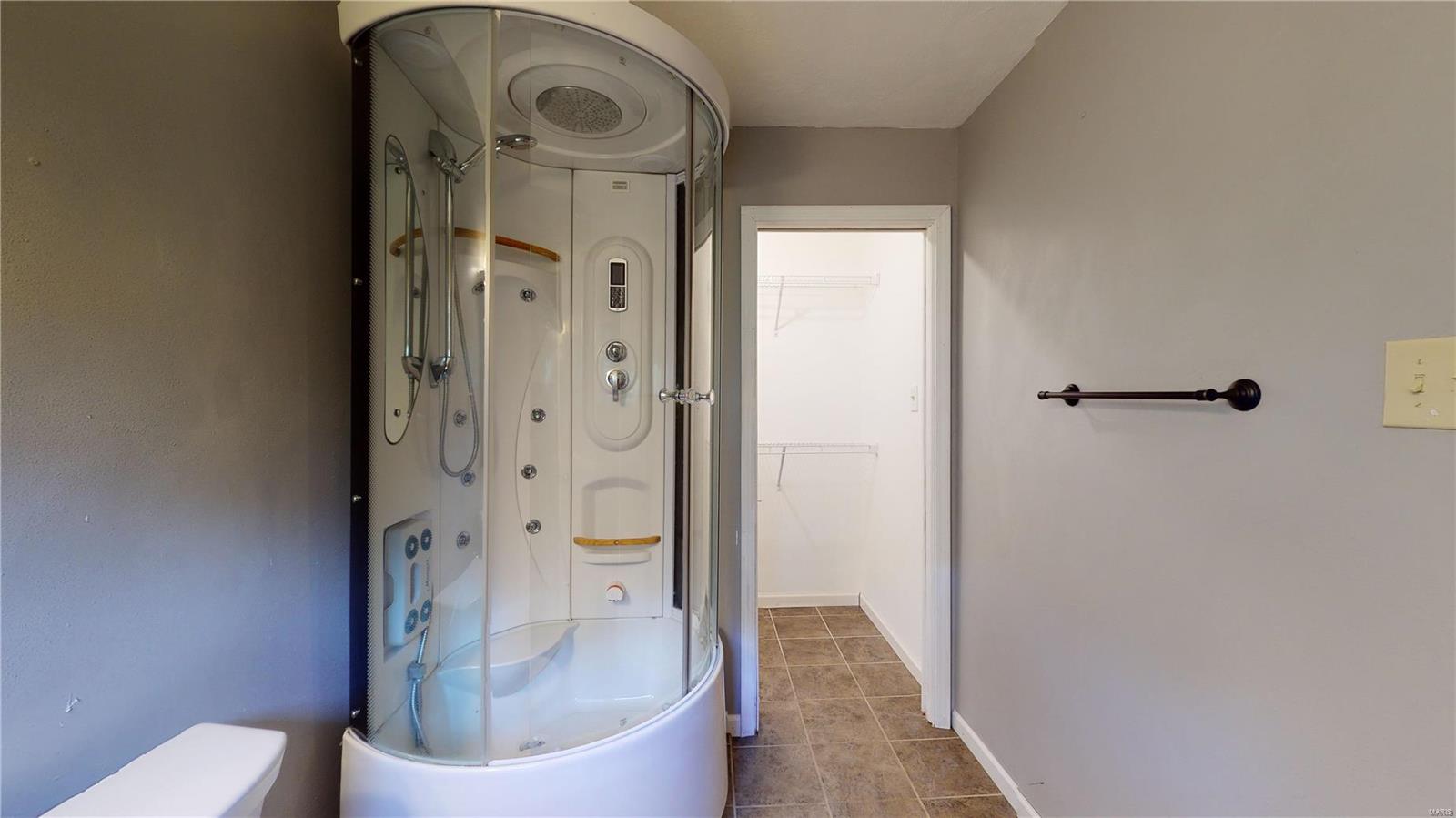 302 Pleasant Ridge Road Fairview Heights, IL 62208 - Photo 14 of 26 Gallery Image 14