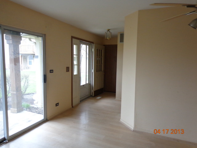 1315 Coldspring Road, Unit 1315 Carol Stream, IL 60188 - Photo 4 of 16