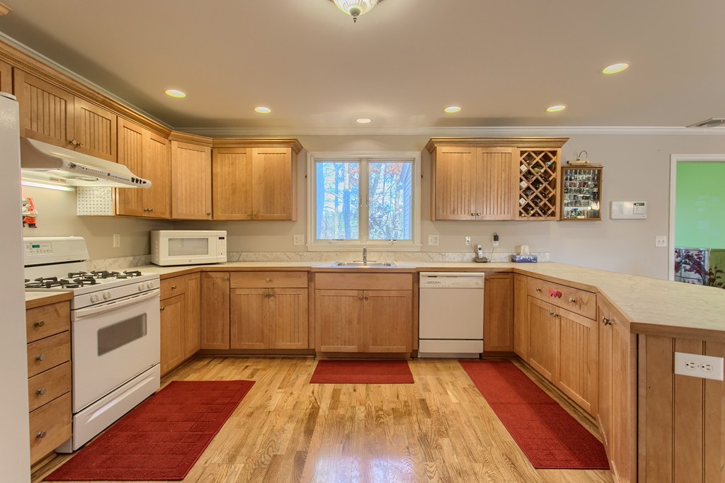 216 Rangeway Road, Unit 1112 Billerica, MA 01862 - Photo 10 of 26