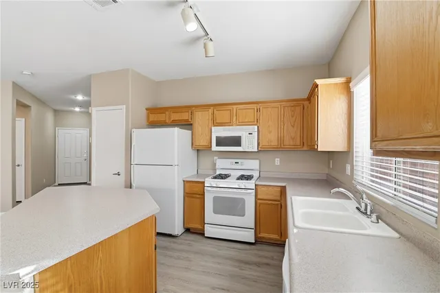 $2,050 | 1024 East Malibu Sands Avenue, North Las Vegas, NV 89086