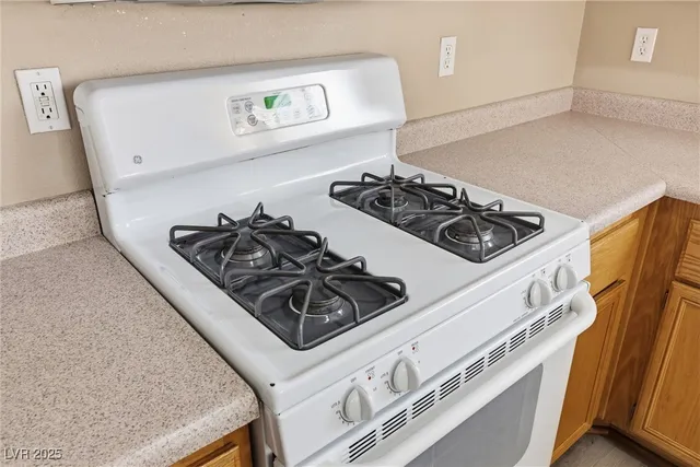 $2,050 | 1024 East Malibu Sands Avenue, North Las Vegas, NV 89086