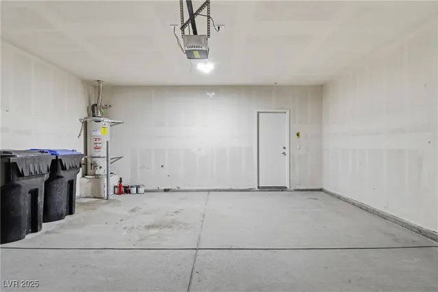 $2,050 | 1024 East Malibu Sands Avenue, North Las Vegas, NV 89086