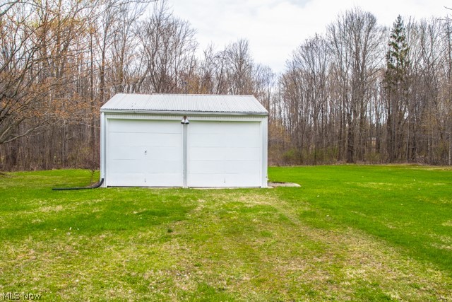 11689 Colburn Road Painesville, OH 44077 - Photo 14 of 21 Garage
