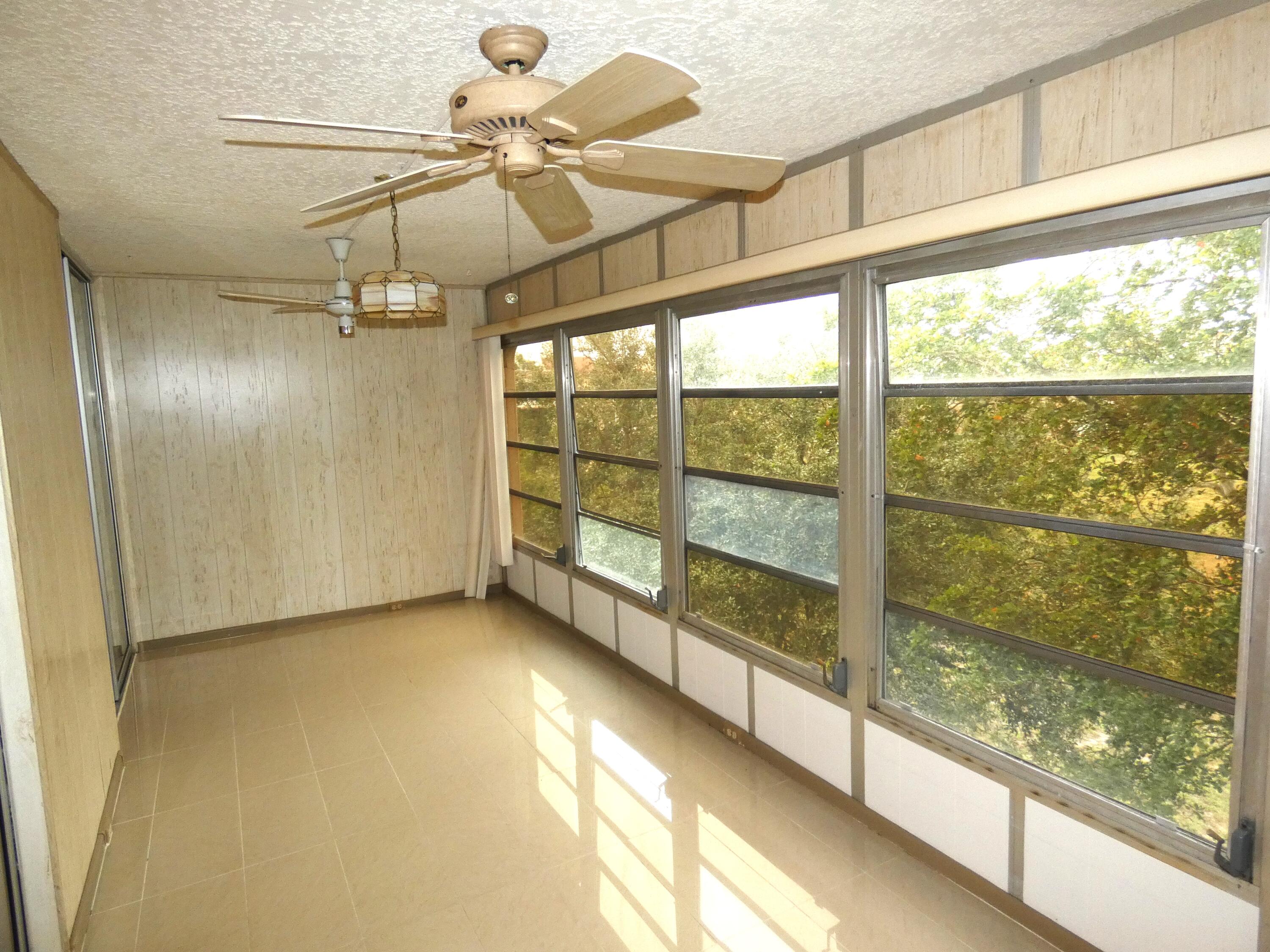 357 North Rock Island Road, Unit 407 Margate, FL 33063 - Photo 15 of 23 P1000924