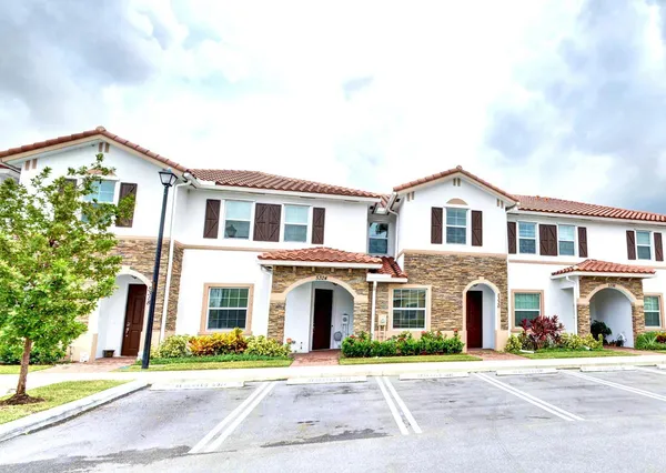 $2,500 | 5330 Ellery Terrace, West Palm Beach, FL 33417