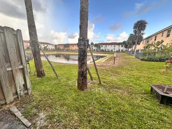 $2,500 | 5330 Ellery Terrace, West Palm Beach, FL 33417