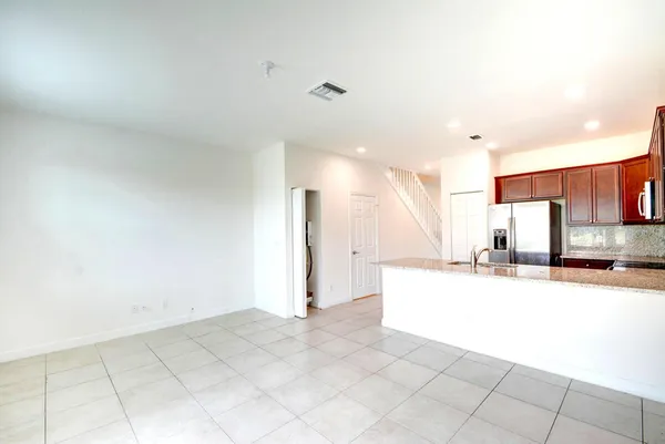 $2,500 | 5330 Ellery Terrace, West Palm Beach, FL 33417