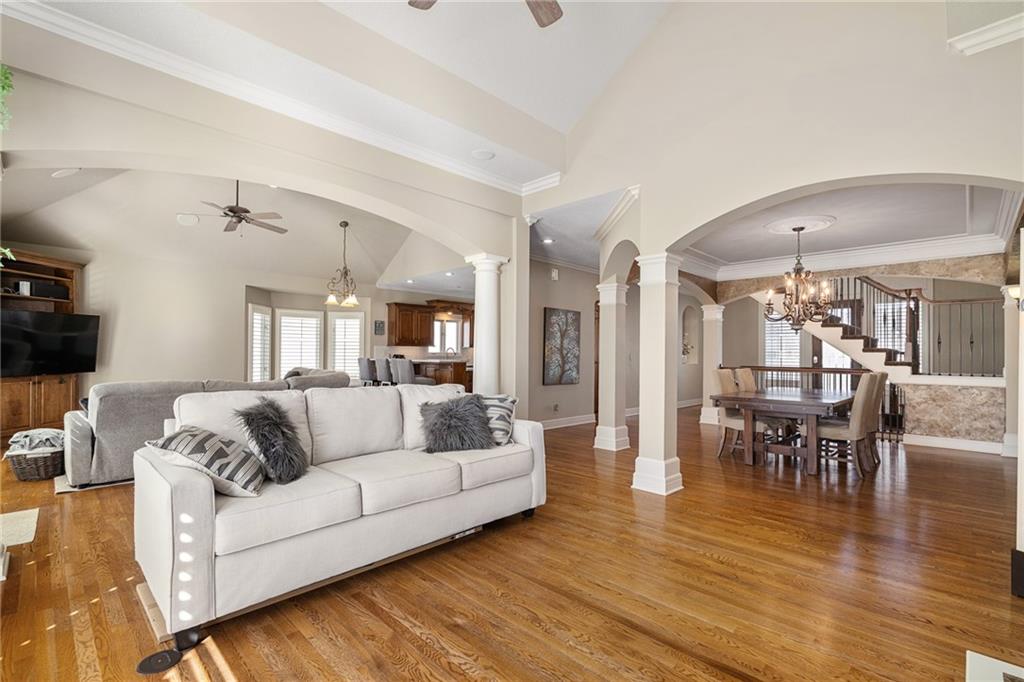 8920 Pine Street Lenexa, KS 66220 - Photo 11 of 69