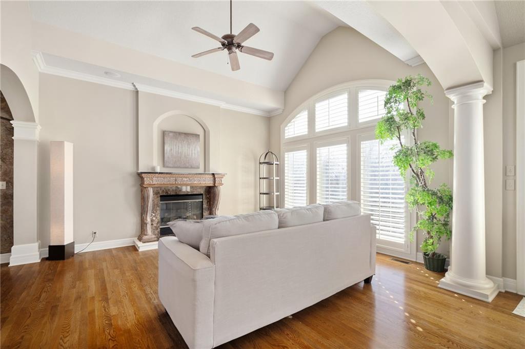 8920 Pine Street Lenexa, KS 66220 - Photo 13 of 69