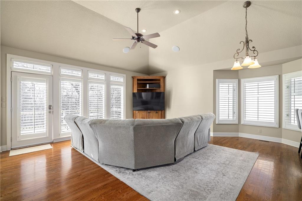 8920 Pine Street Lenexa, KS 66220 - Photo 14 of 69