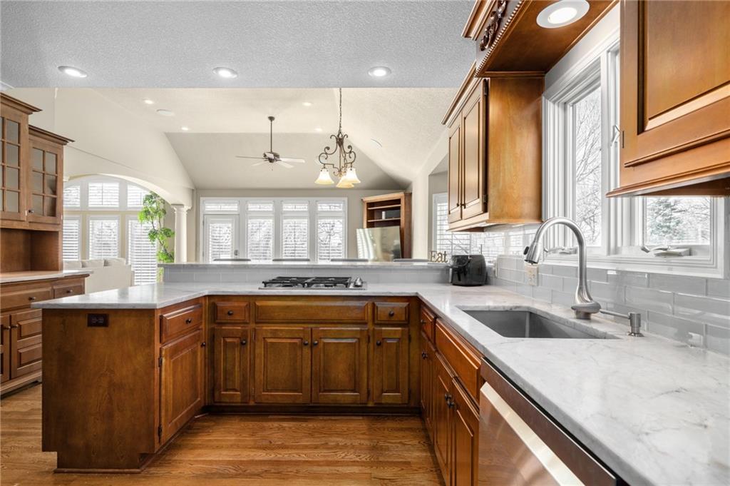 8920 Pine Street Lenexa, KS 66220 - Photo 21 of 69