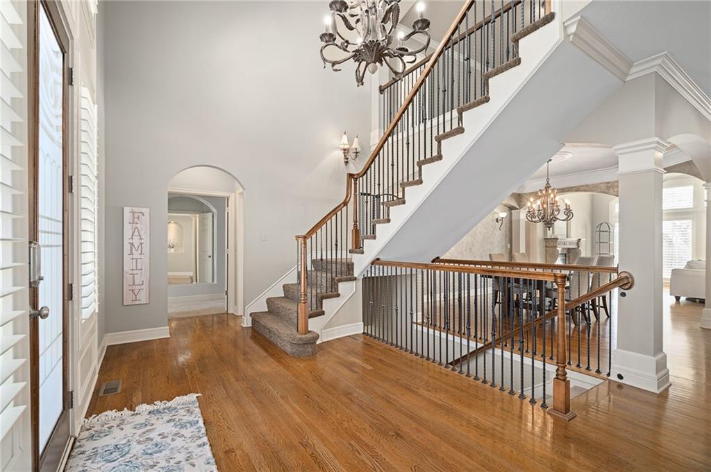 8920 Pine Street Lenexa, KS 66220 - Photo 6 of 69