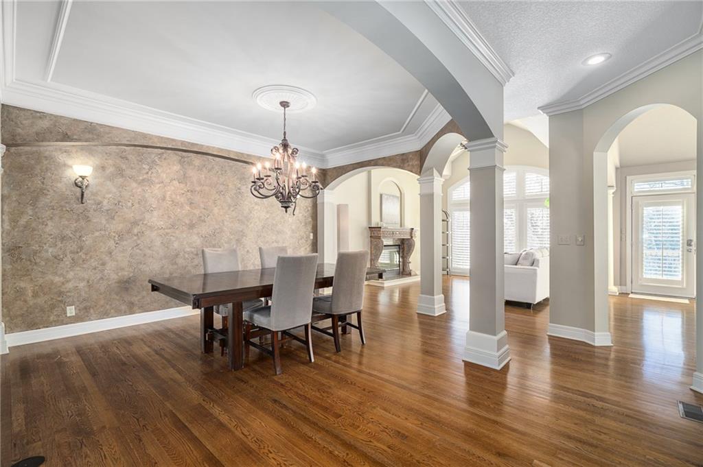 8920 Pine Street Lenexa, KS 66220 - Photo 8 of 69