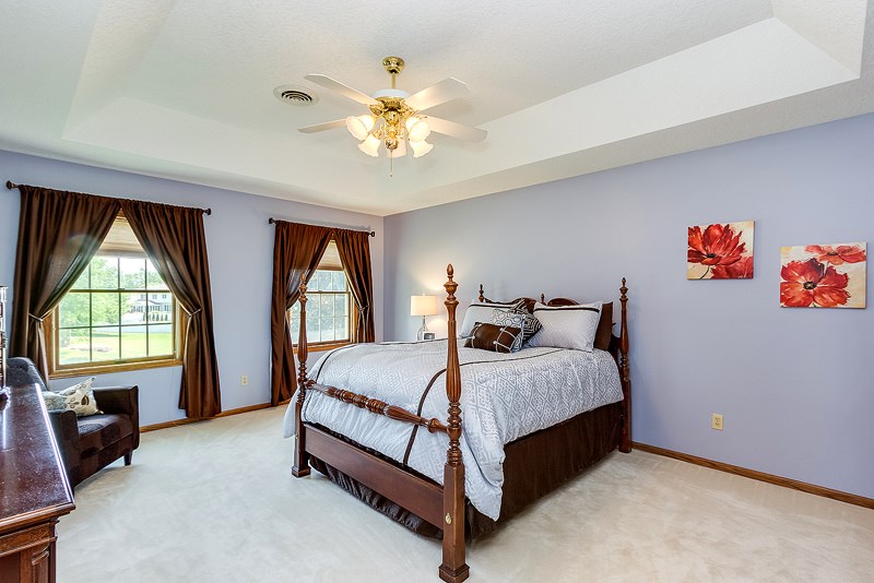 4408 Fairhaven Road Davenport, IA 52807 - Photo 11 of 23 Gallery Image 11