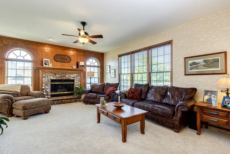 4408 Fairhaven Road Davenport, IA 52807 - Photo 7 of 23 Gallery Image 7