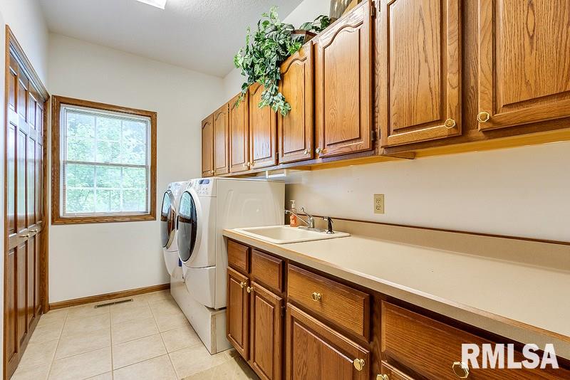 4408 Fairhaven Road Davenport, IA 52807 - Photo 10 of 23 Gallery Image 10