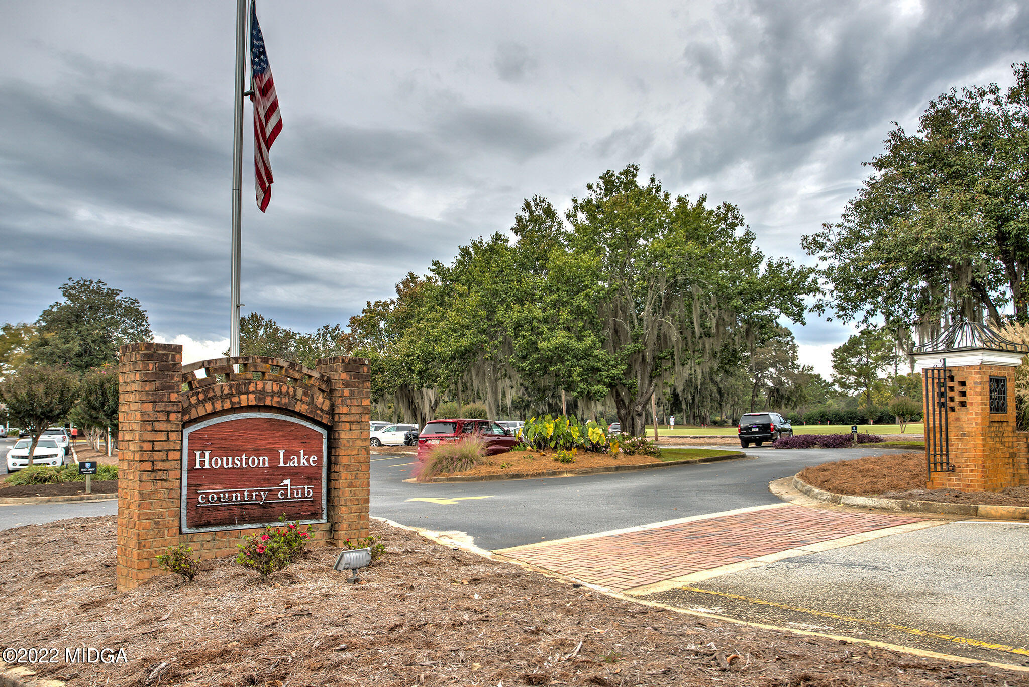 118 Red Birch Lane Warner Robins, GA 31093 - Photo 14 of 19 a sign board with buildings in the background