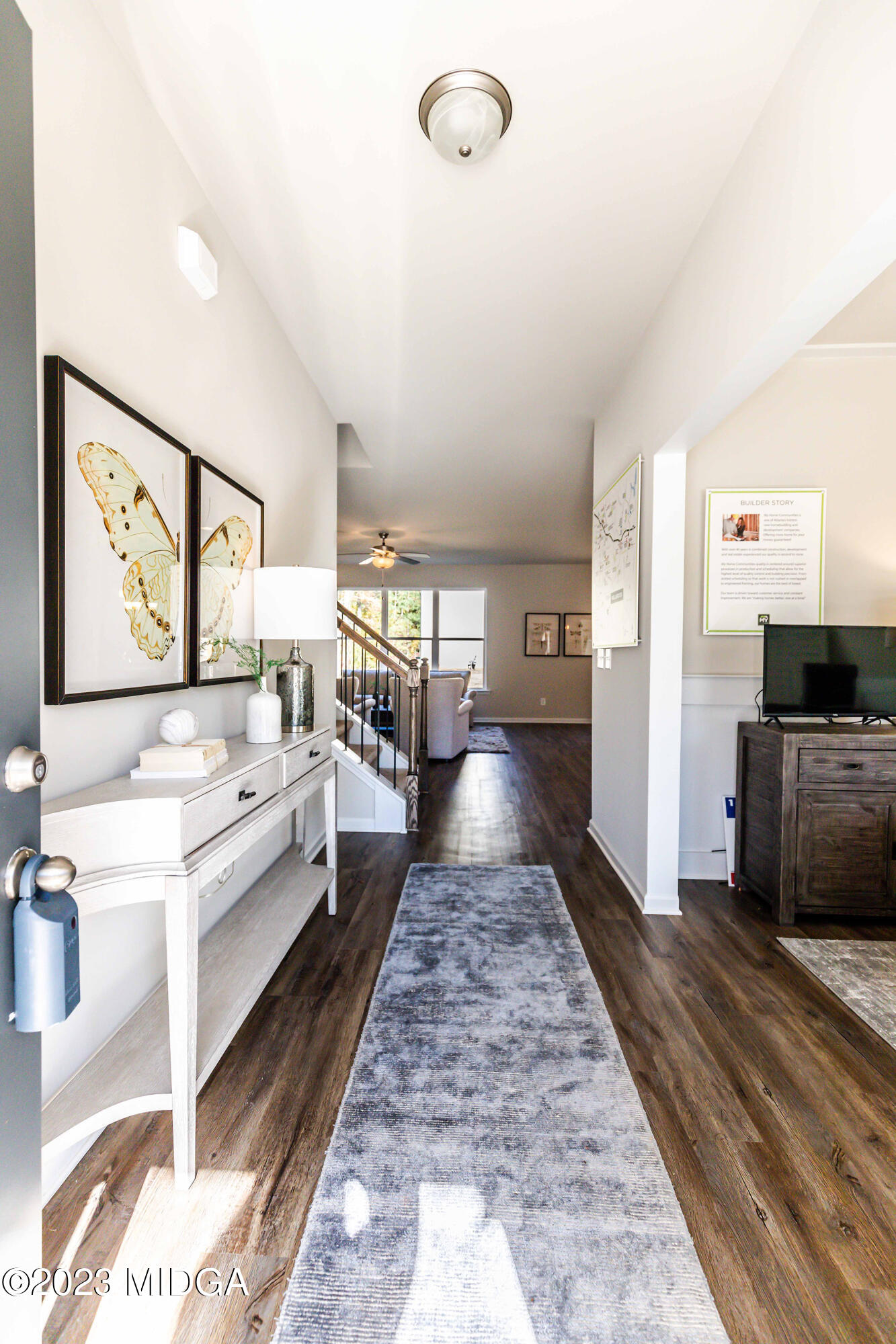 118 Red Birch Lane Warner Robins, GA 31093 - Photo 4 of 19 a large room with a couch and a view of living room