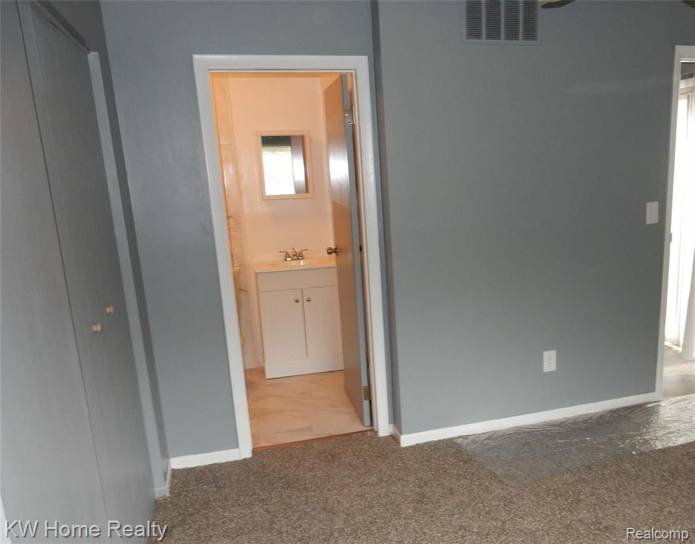 4954 Inkster Road Westland, MI 48186 - Photo 9 of 23