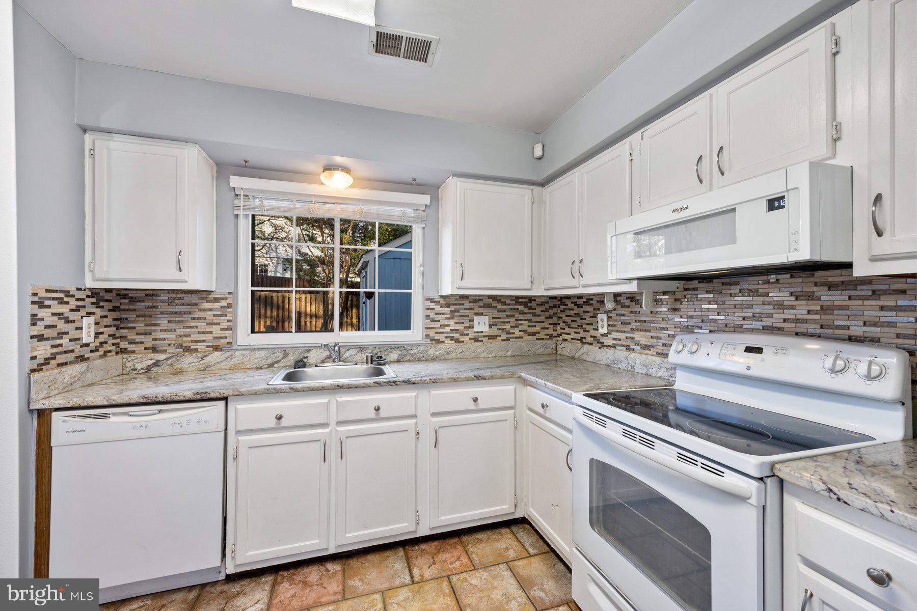 522 Bend Circle Road Glen Burnie, MD 21061 - Photo 14 of 34