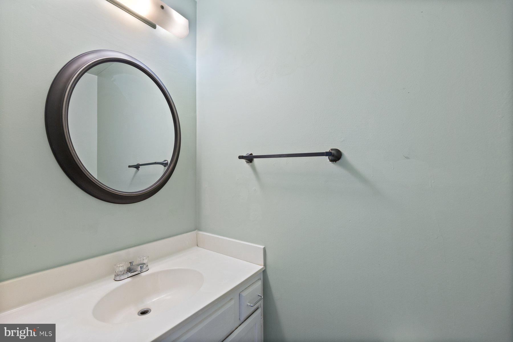 522 Bend Circle Road Glen Burnie, MD 21061 - Photo 15 of 34
