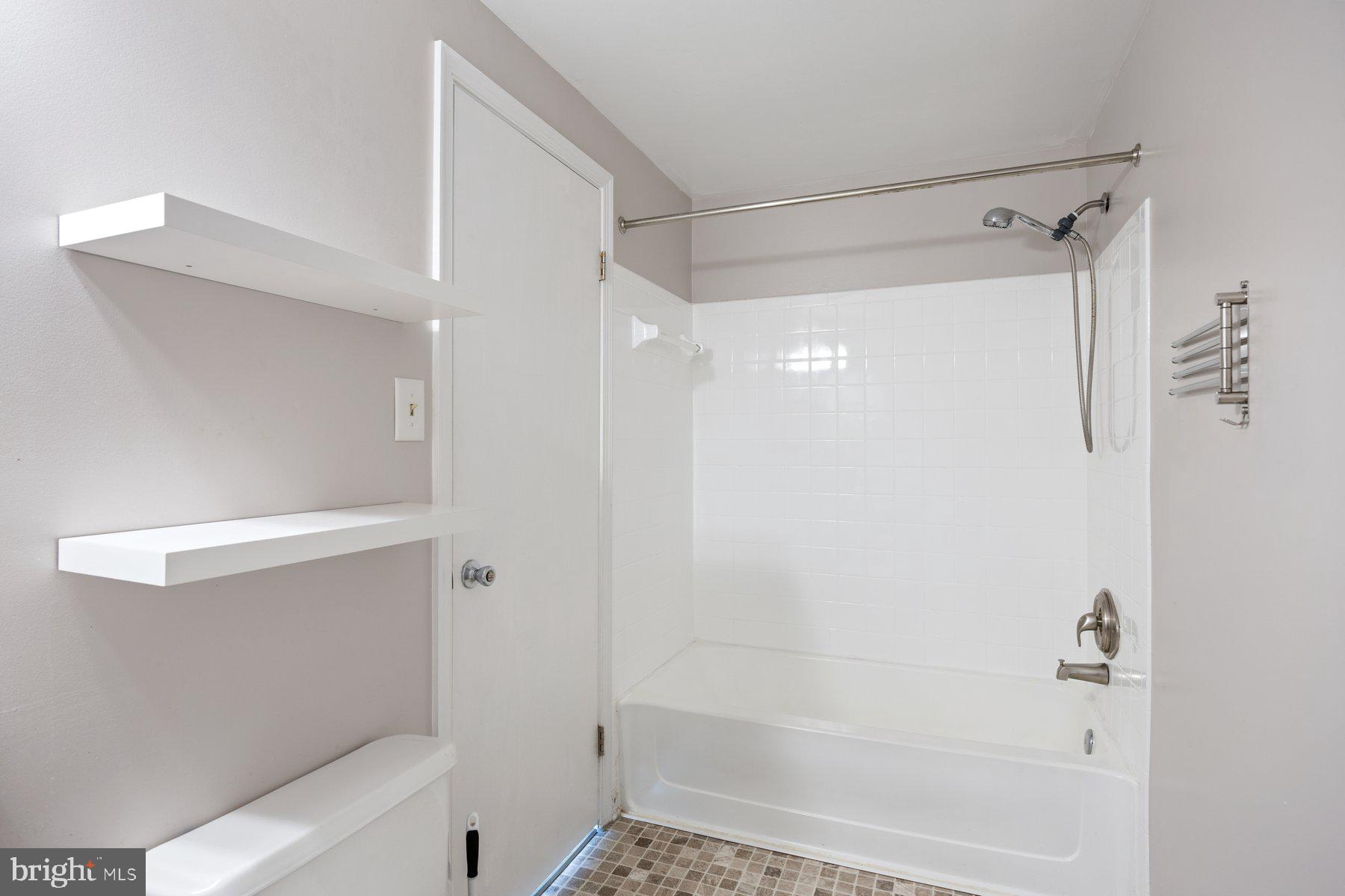 522 Bend Circle Road Glen Burnie, MD 21061 - Photo 23 of 34