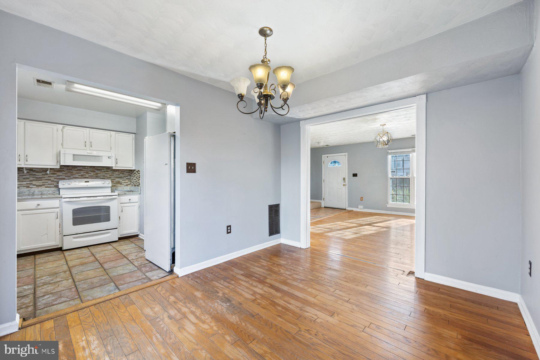 522 Bend Circle Road Glen Burnie, MD 21061 - Photo 8 of 34