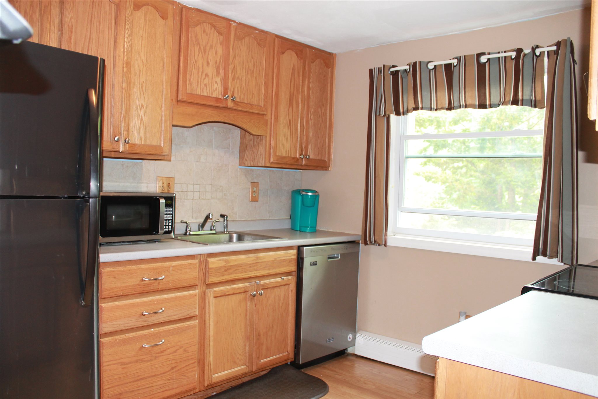 60 Dale Road, Unit B Hooksett, NH 03106 - Photo 5 of 26