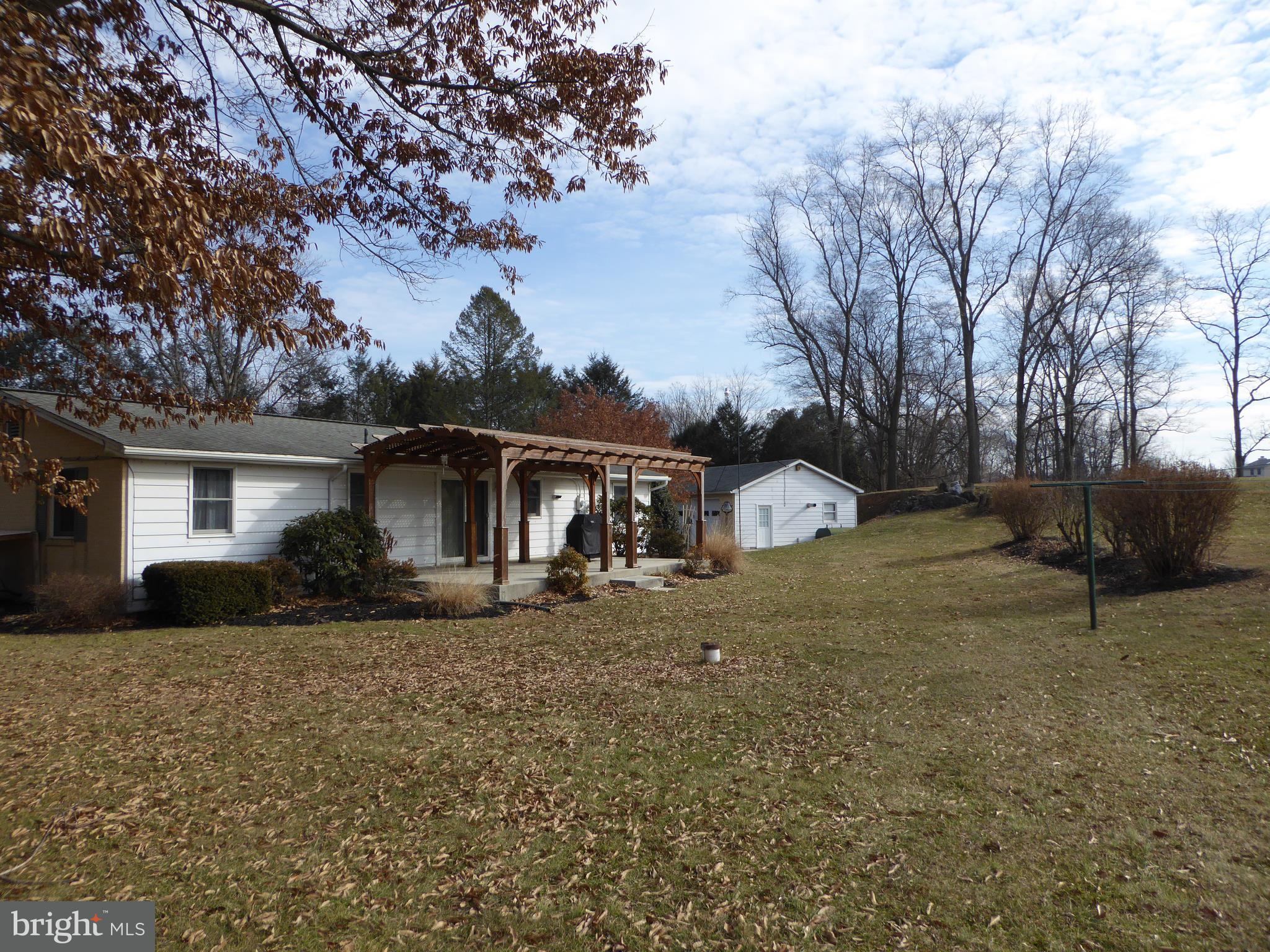 32 Hickorytown Road Carlisle, PA 17015 - Photo 2 of 4 Gallery Image 2