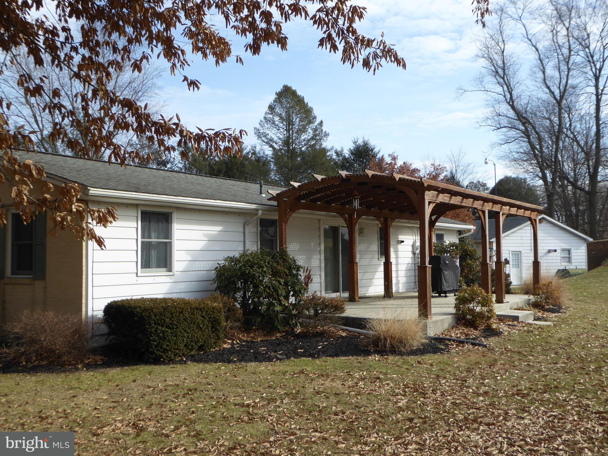 32 Hickorytown Road Carlisle, PA 17015 - Photo 4 of 4 Gallery Image 4