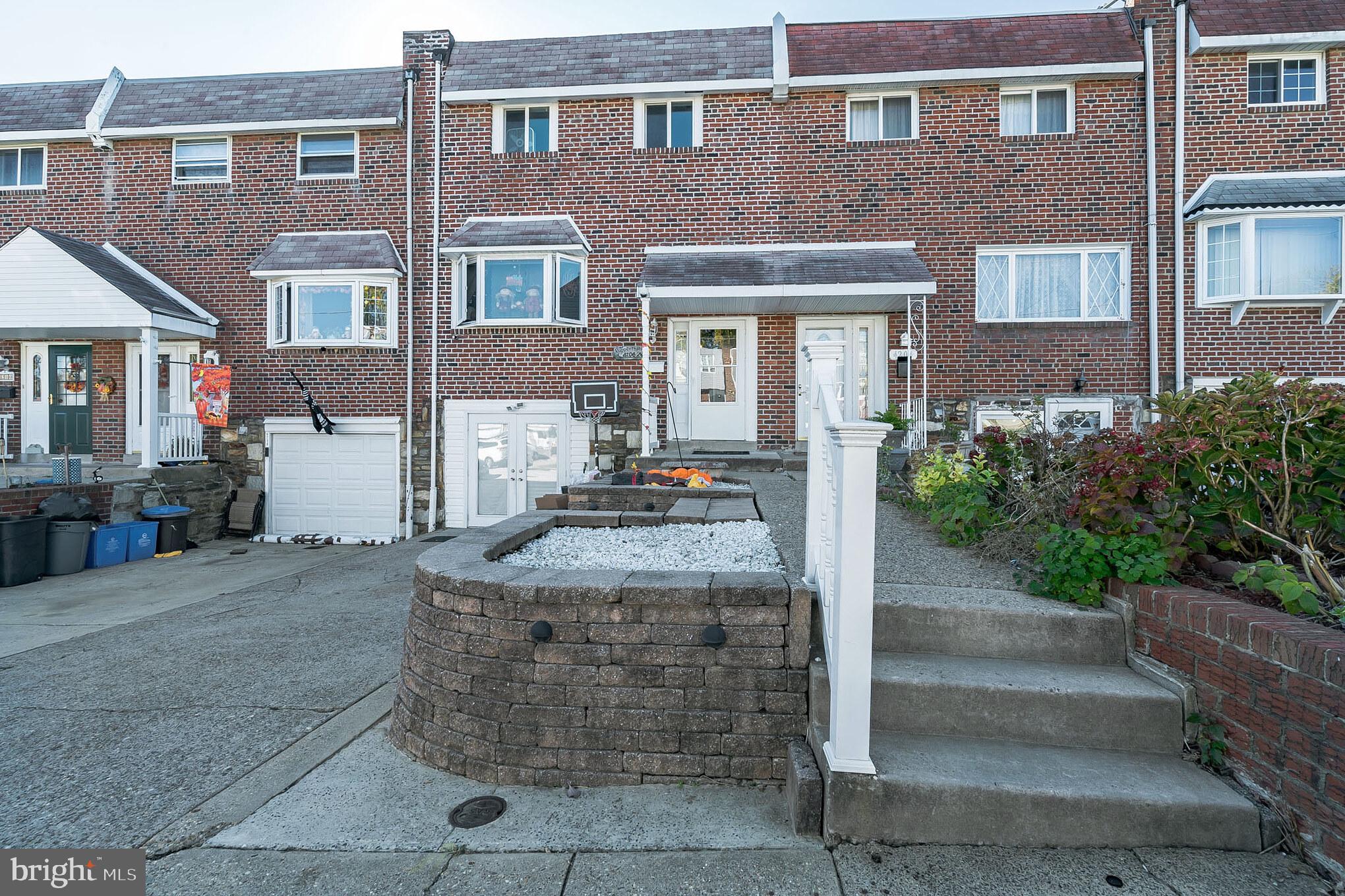 4206 Fairdale Road Philadelphia, PA 19154 - Photo 3 of 28 Gallery Image 3