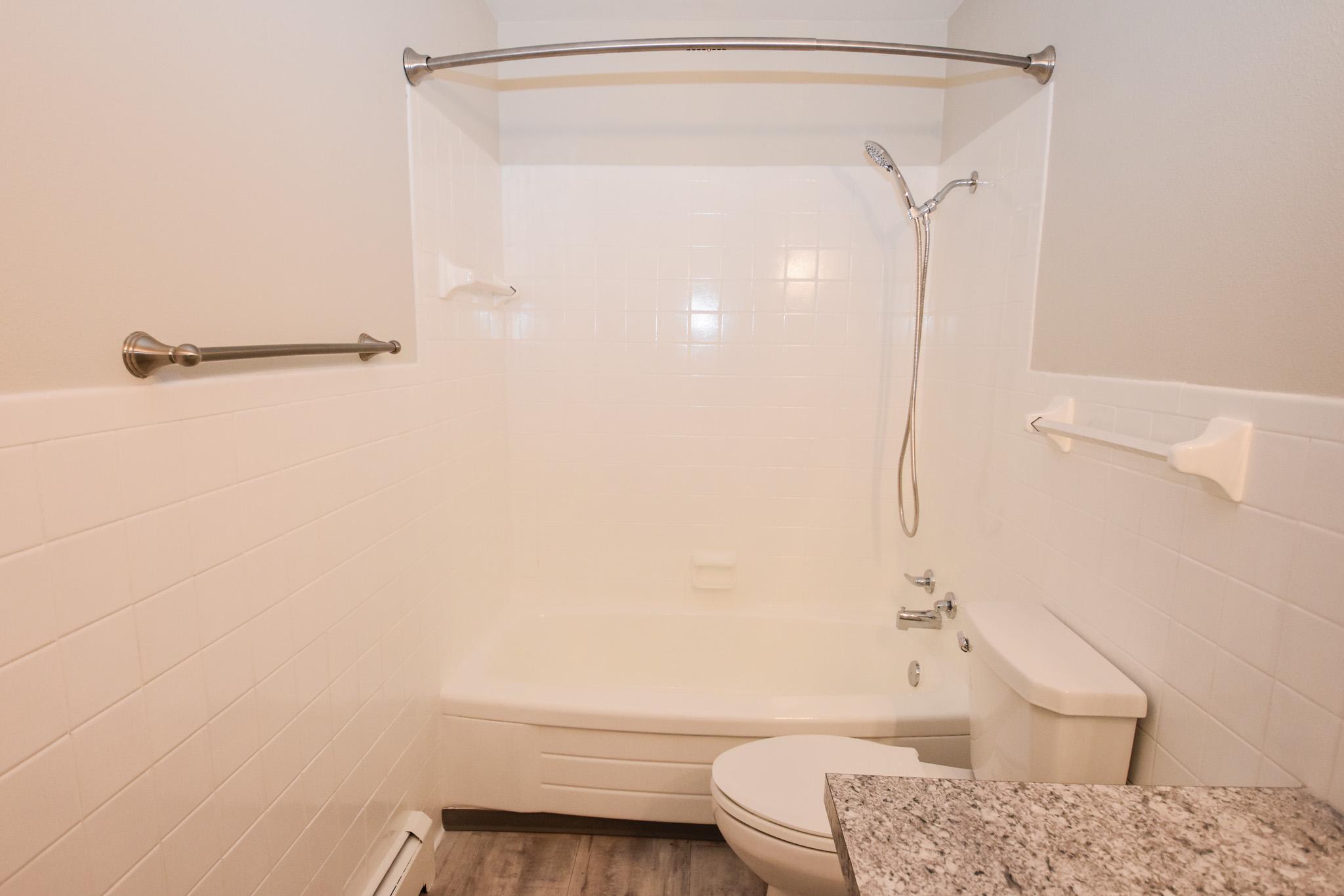 605 7th Street South, Unit 2 Fargo, ND 58103 - Photo 12 of 18