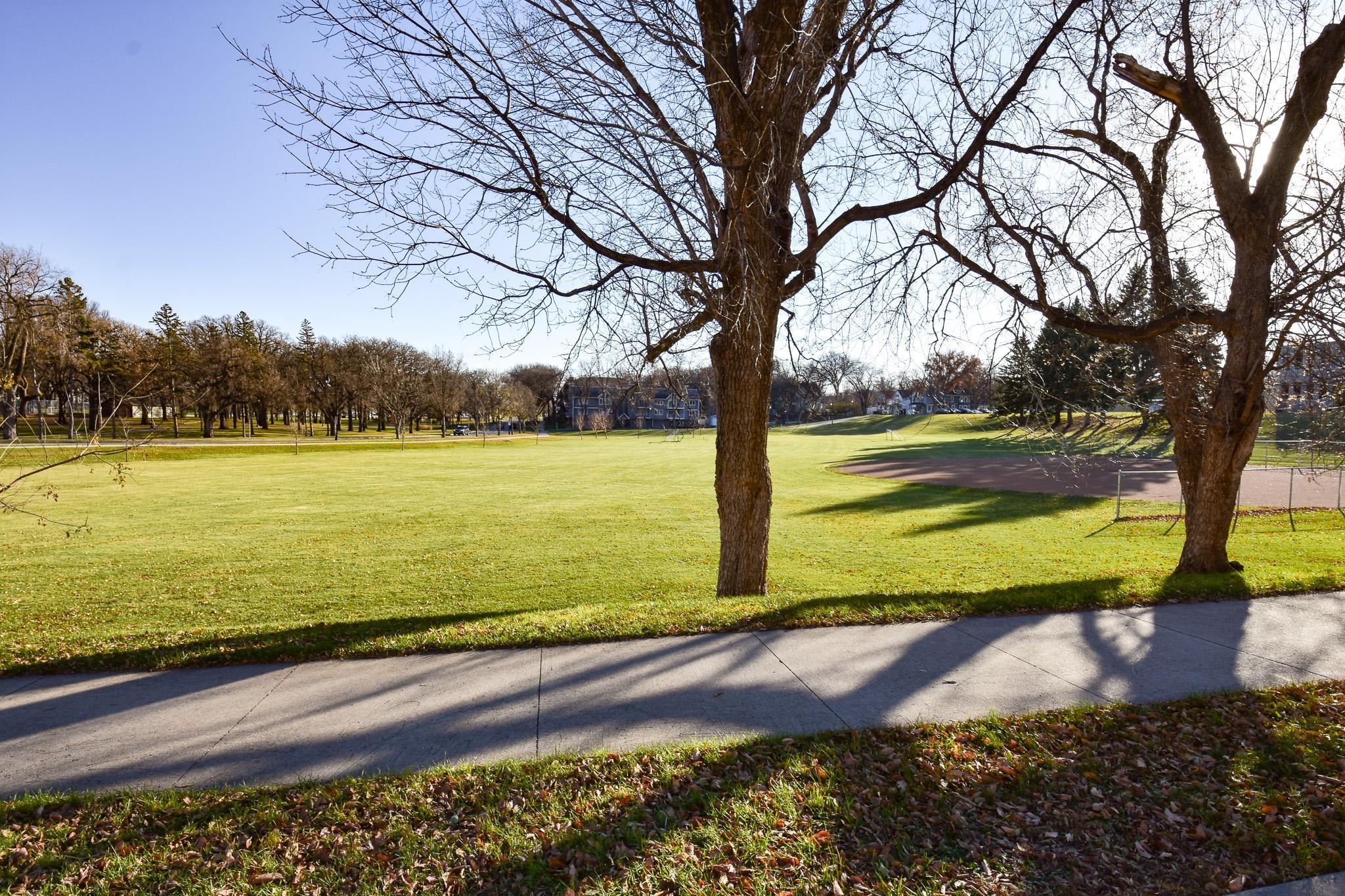 605 7th Street South, Unit 2 Fargo, ND 58103 - Photo 16 of 18