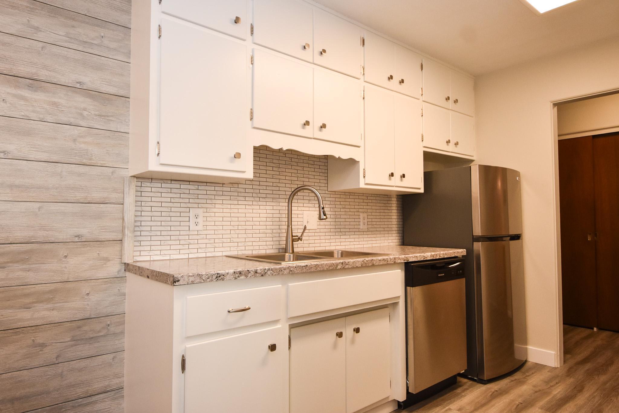 605 7th Street South, Unit 2 Fargo, ND 58103 - Photo 4 of 18